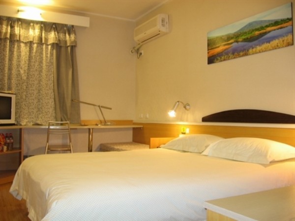 大型賓館安裝輕質(zhì)隔墻板工程_輕質(zhì)隔墻板生產(chǎn)線(xiàn)設(shè)備_輕質(zhì)隔墻板設(shè)備-湖北博悅佳實(shí)業(yè)有限公司